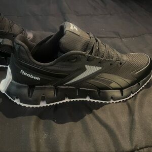 Reebok Men's Black and White Athletic Shoes